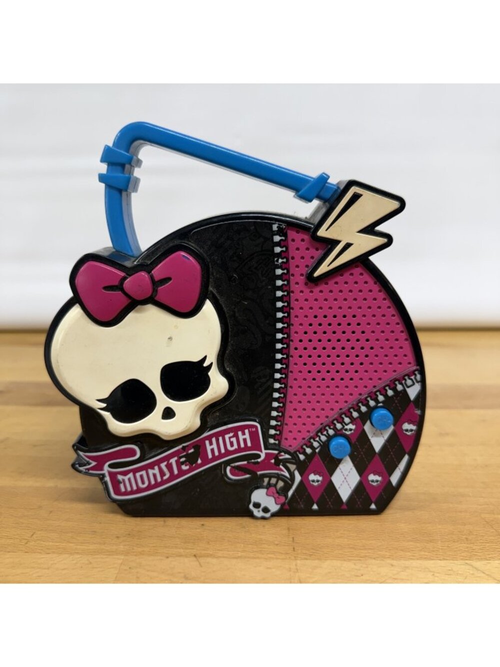 Mattel Monster High  Portable Radio/Music Plater - RARE - READ